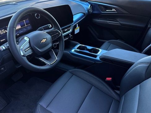 New 2026 Chevrolet Equinox EV LT w/ LPO, Blackout Package image 10