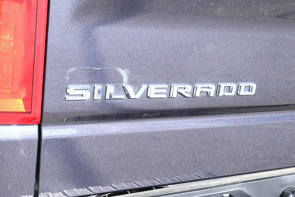 Used 2024 Chevrolet Silverado 1500 RST w/ Z71 Off-Road Package AWD/4WD image 32