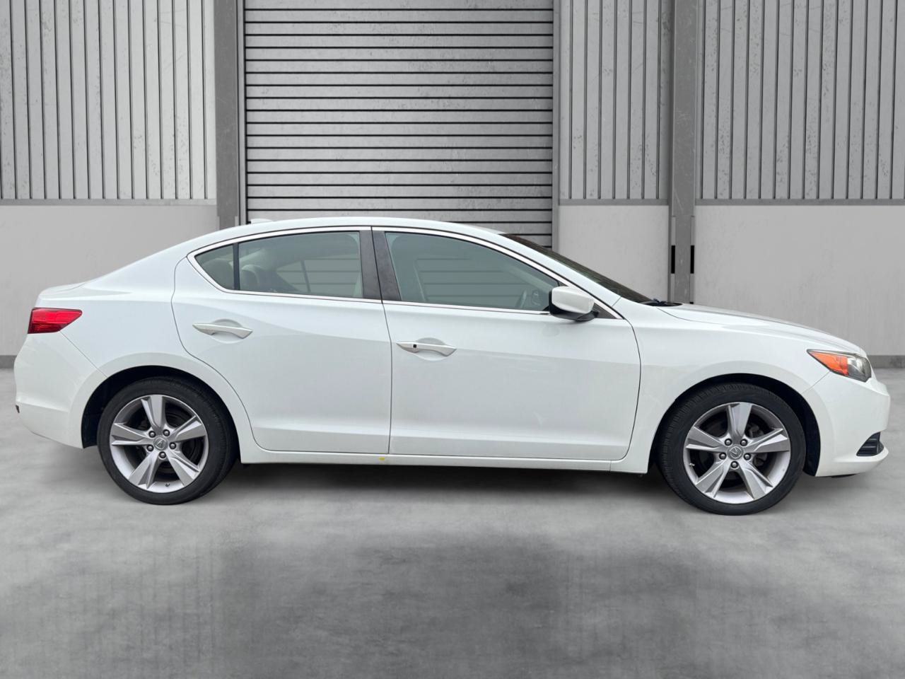 Used 2015 Acura ILX w/ Technology Package FWD image 32