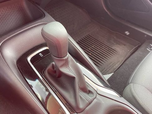 Used 2025 Toyota Corolla LE image 4