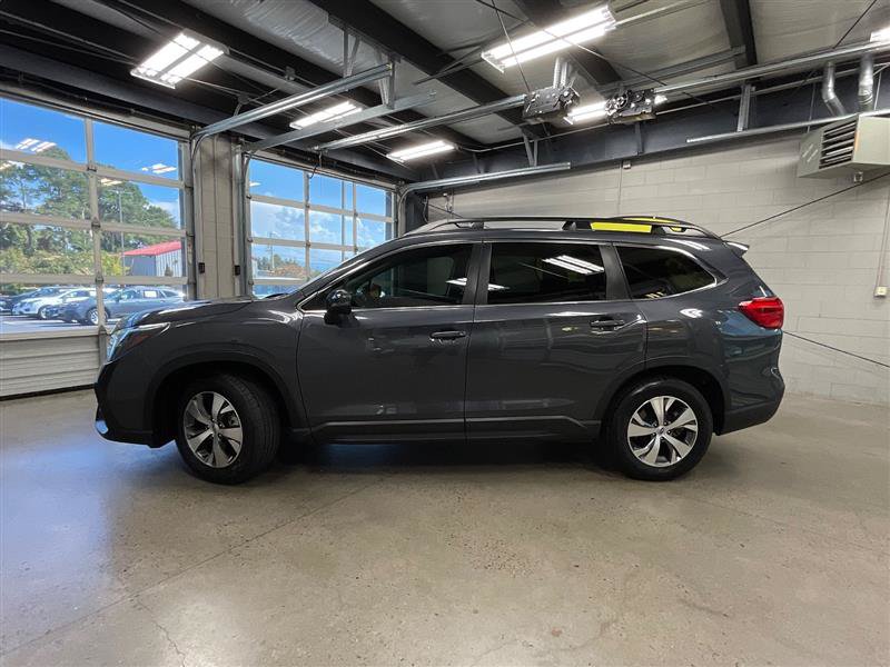 Used 2023 Subaru Ascent Premium AWD/4WD image 3