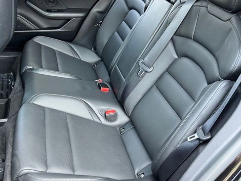 Used 2022 Porsche Taycan GTS image 16