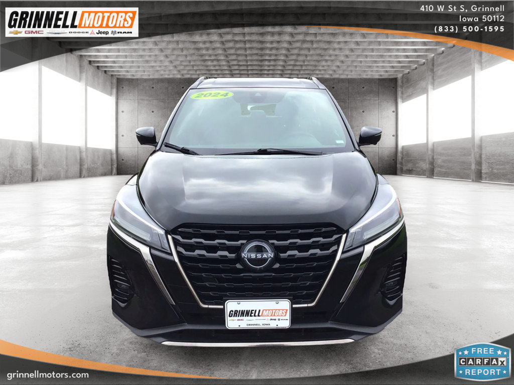 Used 2024 Nissan Kicks SR FWD image 2