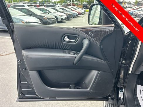 Used 2023 Nissan Armada Platinum w/ Captain's Chairs Package RWD image 3