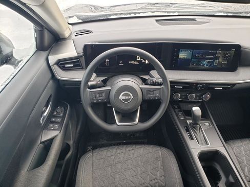 Certified 2025 Nissan Kicks SV image 21