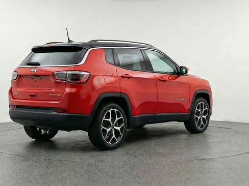 Used 2025 Jeep Compass Limited AWD/4WD image 9