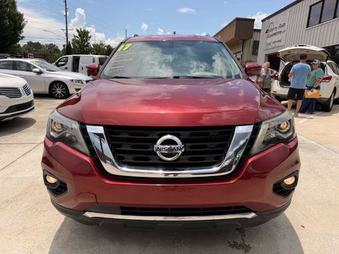 Used 2017 Nissan Pathfinder SL w/ Trailer Tow Package FWD image 18