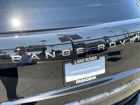 New 2026 Land Rover Range Rover SE AWD/4WD image 9