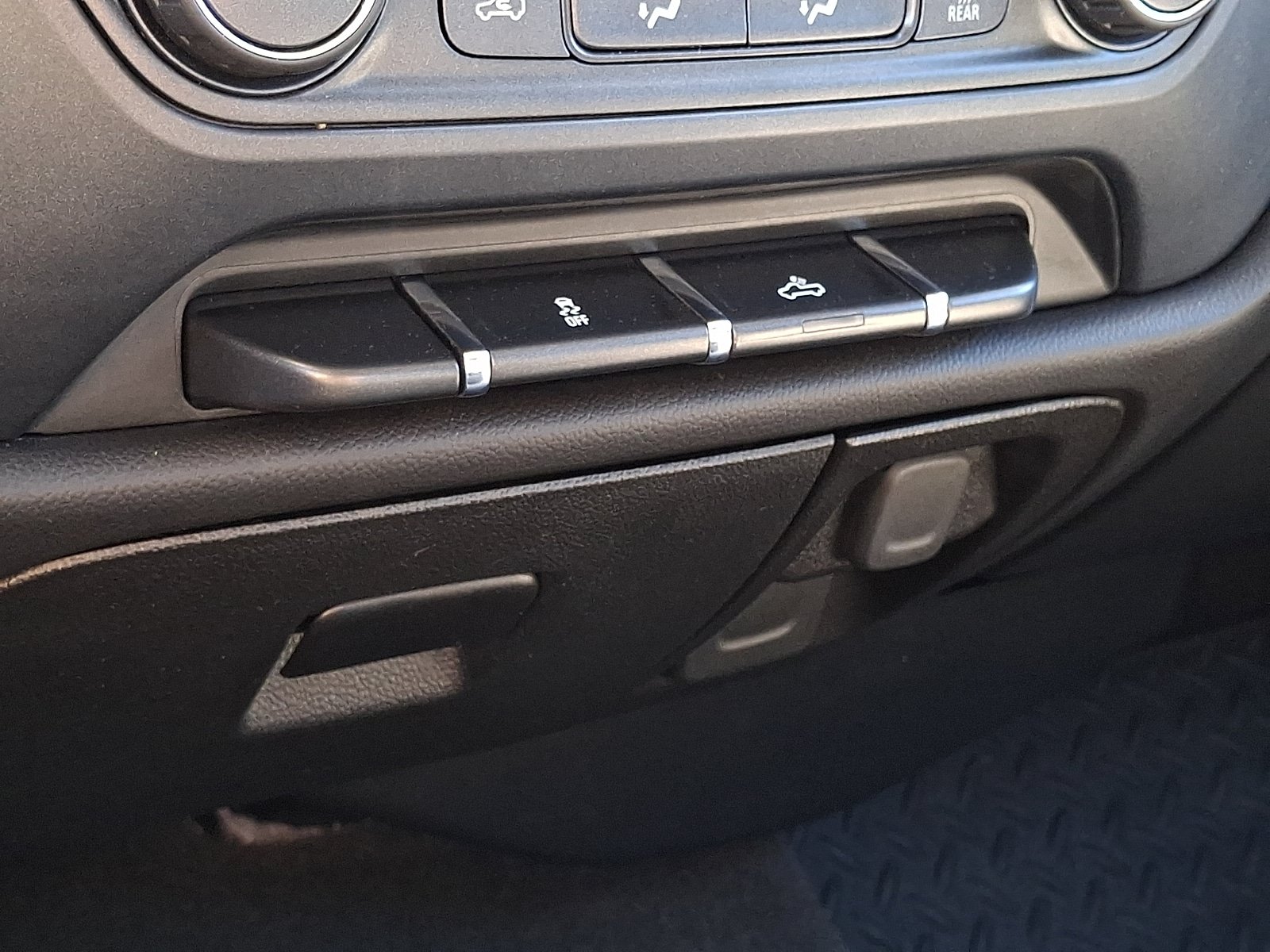 Used 2018 GMC Sierra 1500 4x4 Double Cab w/ Elevation Edition image 22