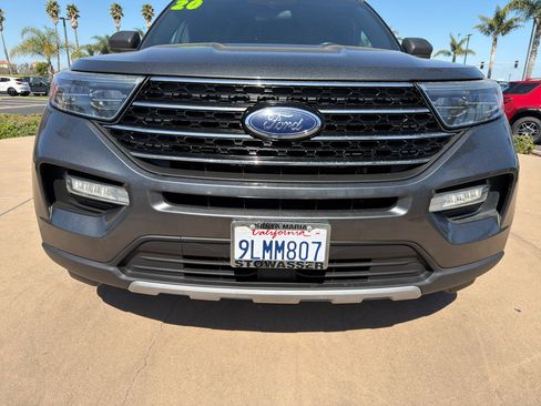 Used 2020 Ford Explorer XLT w/ Equipment Group 202A RWD image 2
