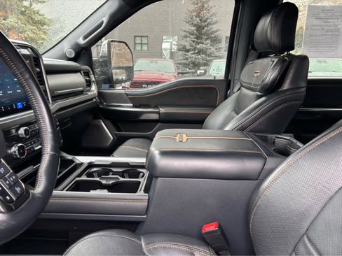 Used 2024 Ford F350 Platinum image 18