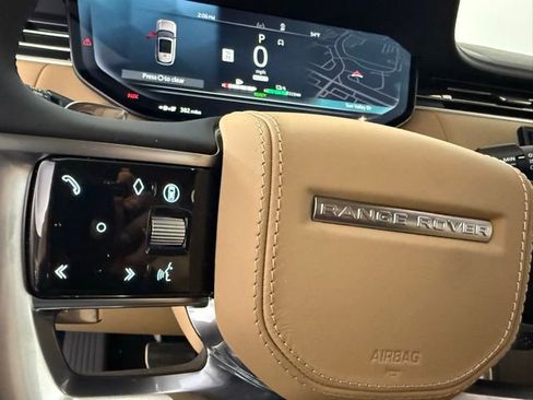 New 2026 Land Rover Range Rover SE image 18