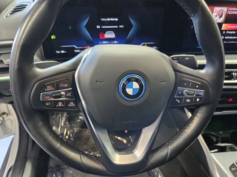 Used 2023 BMW i4 eDrive35 RWD image 15