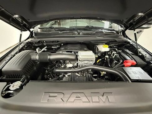 New 2026 RAM 1500 4x4 Crew Cab image 15