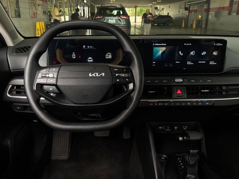 Used 2025 Kia K4 FWD image 13