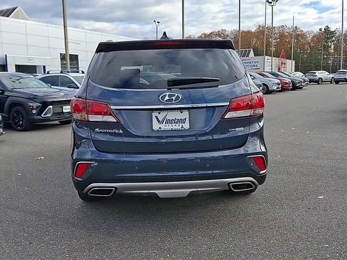 Used 2017 Hyundai Santa Fe SE Ultimate w/ SE Ultimate Tech Package 03 image 7