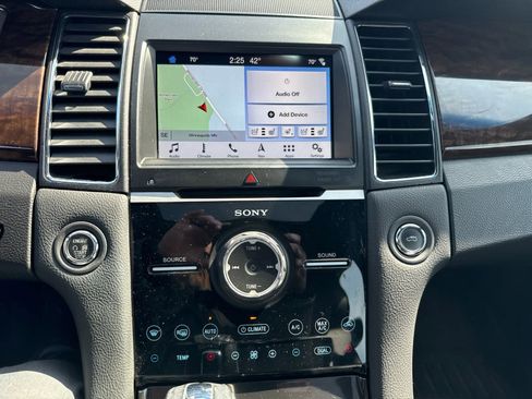 Certified 2019 Ford Taurus Limited image 14