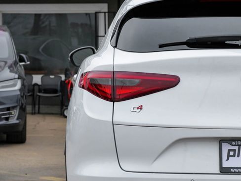 Used 2018 Alfa Romeo Stelvio Ti Sport image 56