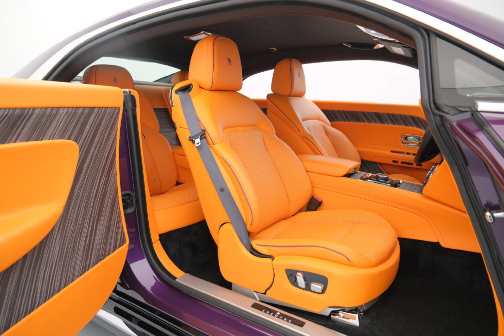 Used 2024 Rolls-Royce Spectre w/ Spectre Launch Package AWD/4WD image 16