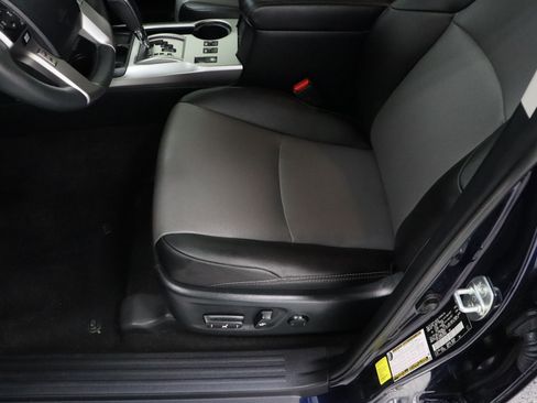 Used 2022 Toyota 4Runner SR5 Premium w/ Moonroof Package RWD image 15