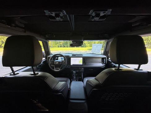 Used 2024 Ford Bronco Black Diamond image 25