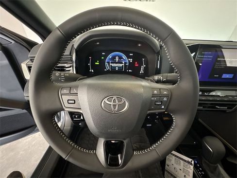 New 2026 Toyota Camry SE image 15