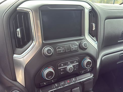 Used 2021 Chevrolet Silverado 1500 LT Trail Boss w/ Bed Protection Package AWD/4WD image 21