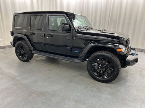 Used 2021 Jeep Wrangler Unlimited Sahara AWD/4WD image 1