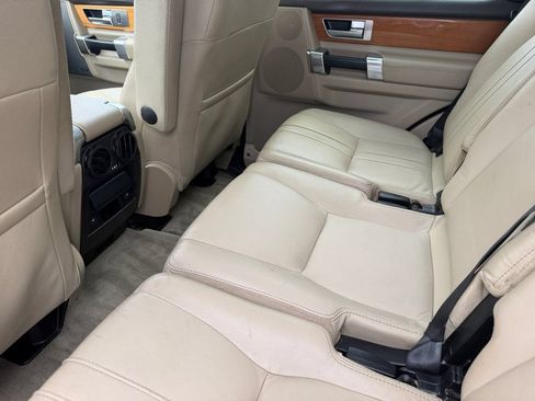 Used 2015 Land Rover LR4 HSE AWD/4WD image 17
