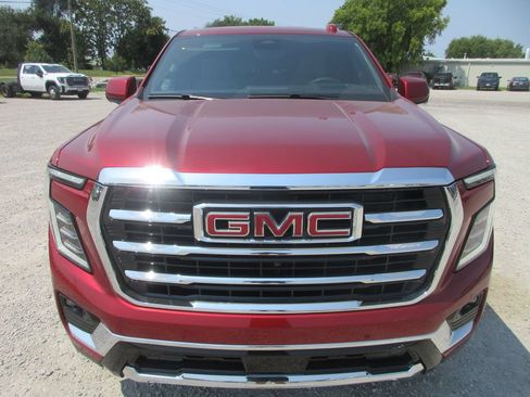 New 2026 GMC Yukon Elevation w/ Elevation Premium Package AWD/4WD image 10