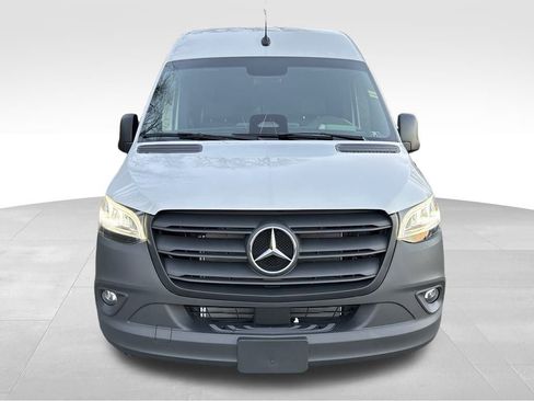 New 2025 Mercedes-Benz Sprinter 2500 image 8