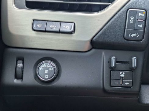 Used 2019 GMC Yukon Denali RWD image 27
