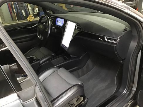 Used 2016 Tesla Model X 60D AWD/4WD image 26