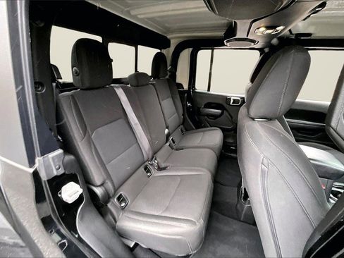 Certified 2022 Jeep Gladiator Sport image 23