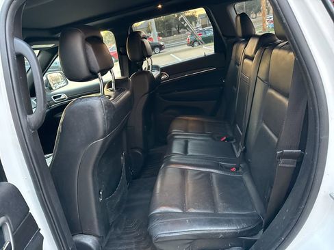 Used 2018 Jeep Grand Cherokee Limited w/ Luxury Group II image 14