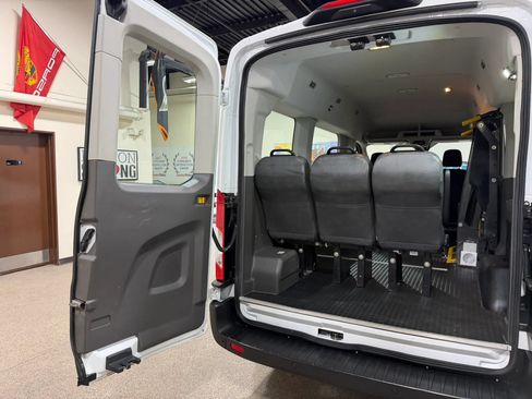 Used 2020 Ford Transit 150 XLT AWD/4WD image 33