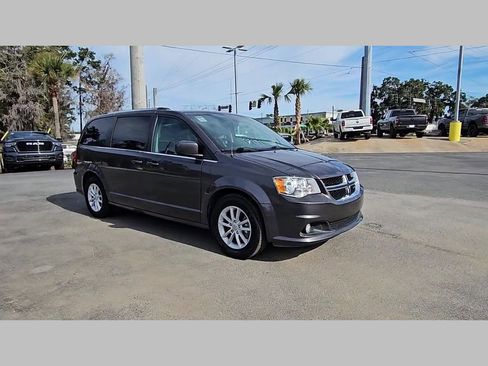 Used 2019 Dodge Grand Caravan SXT image 34