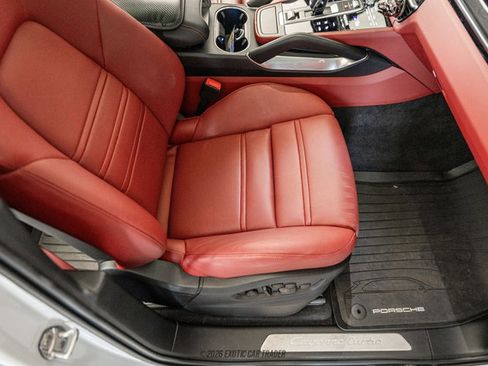 Used 2023 Porsche Cayenne Turbo AWD/4WD image 51