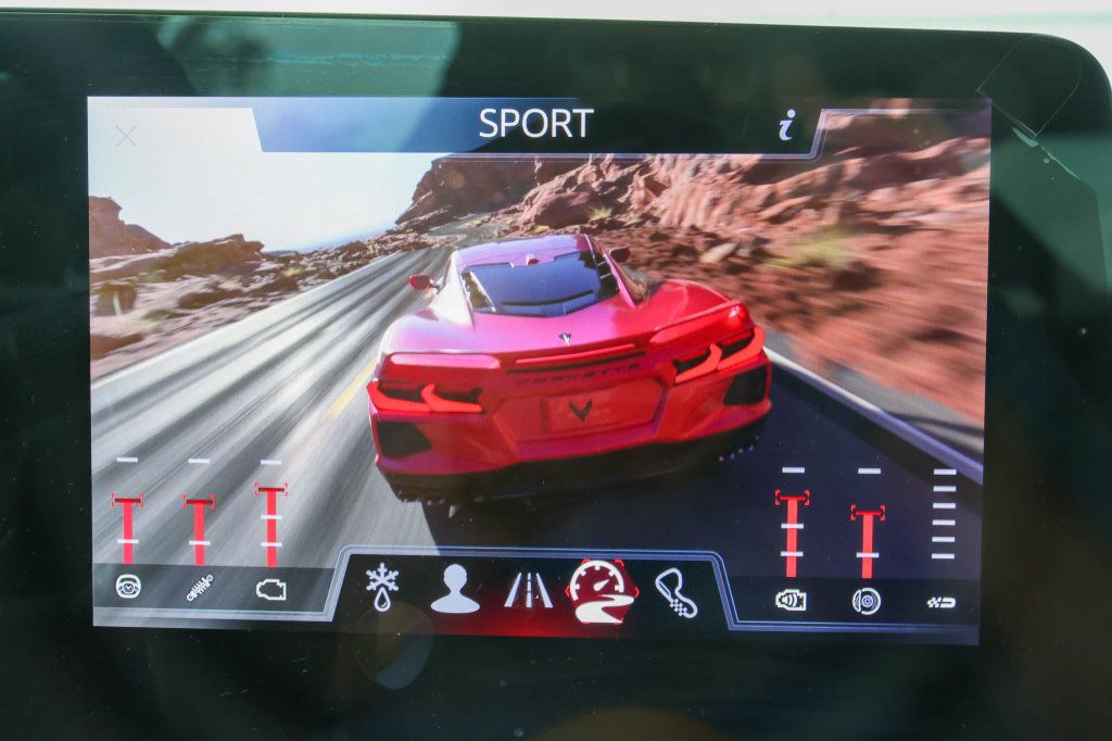 Used 2024 Chevrolet Corvette Stingray Premium Cpe w/ Z51 Performance Package RWD image 30