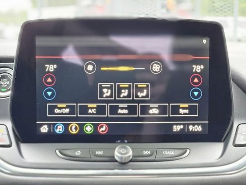 Used 2023 Chevrolet Blazer LT FWD image 23