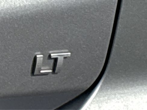 Used 2023 Chevrolet Equinox LT FWD image 19