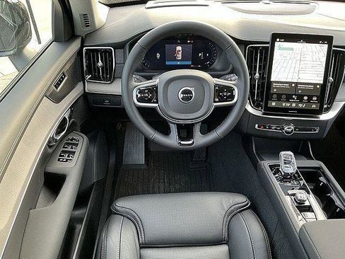 New 2026 Volvo XC90 B6 Ultra w/ Protection Package Premier AWD/4WD image 5