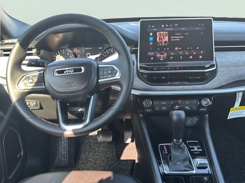 New 2026 Jeep Compass Latitude AWD/4WD image 18