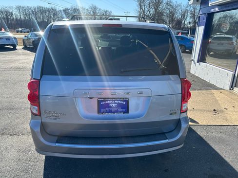 Used 2019 Dodge Grand Caravan GT image 6