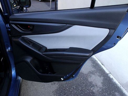 Used 2019 Subaru Crosstrek 2.0i Premium image 19