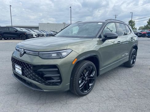 New 2026 Volkswagen Tiguan SE R-Line AWD/4WD image 3
