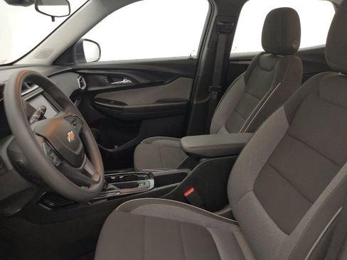 Used 2023 Chevrolet TrailBlazer LS FWD image 17