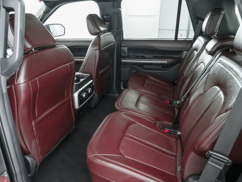 Used 2024 Ford Expedition Limited image 21