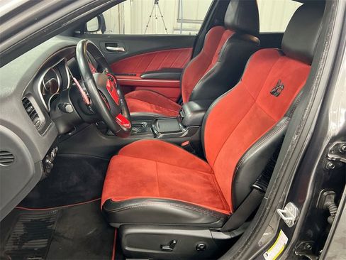 Used 2018 Dodge Charger R/T Scat Pack image 17