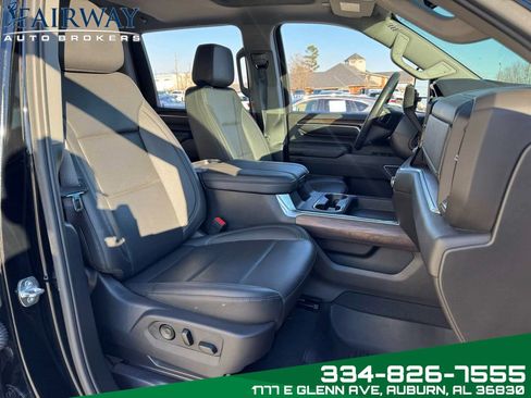 Used 2024 GMC Sierra 2500 SLT w/ SLT Premium Package image 12